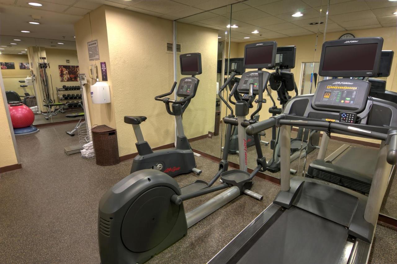 Holiday Inn Gainesville-University Center By Ihg Экстерьер фото
