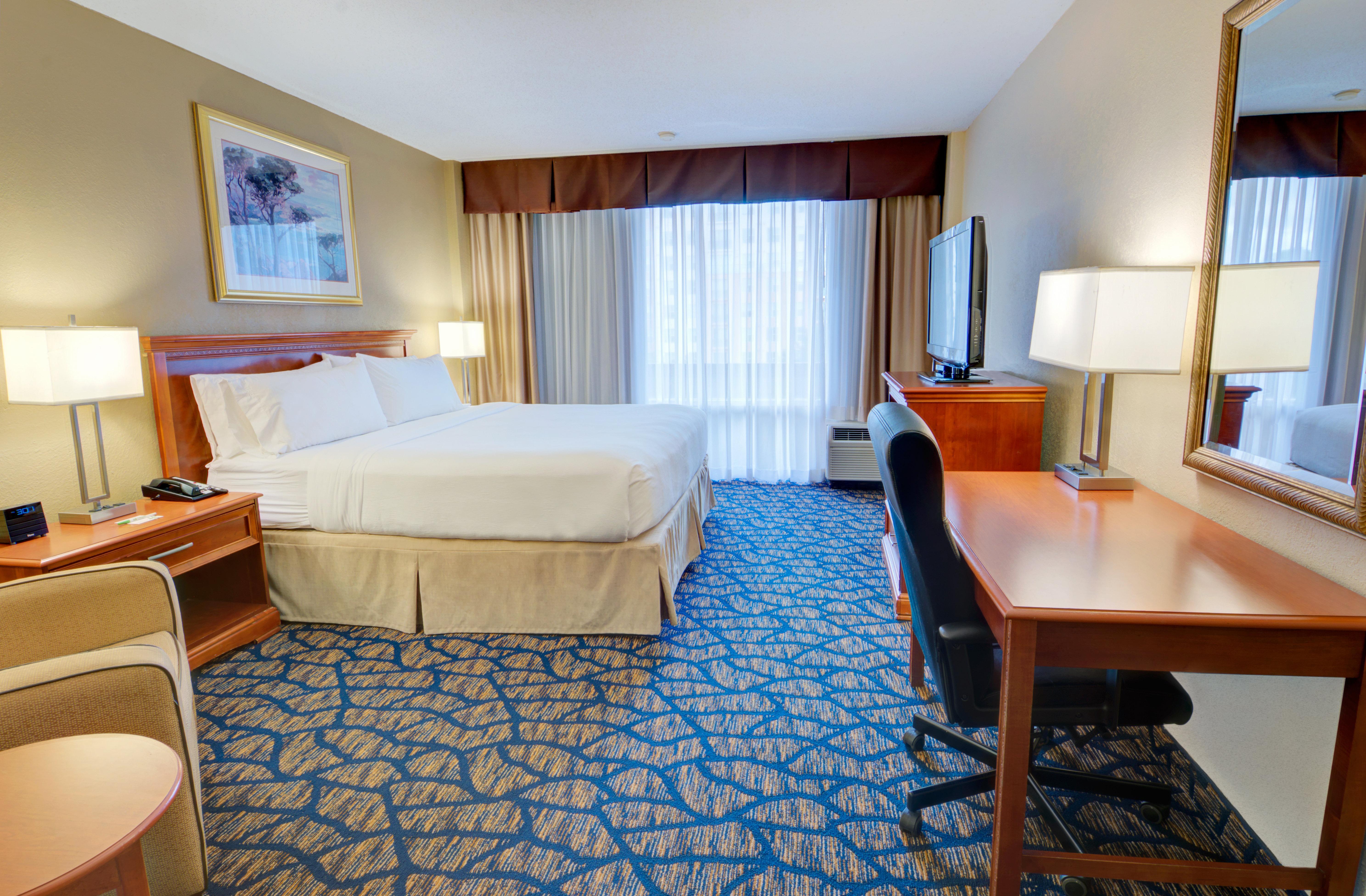 Holiday Inn Gainesville-University Center By Ihg Экстерьер фото