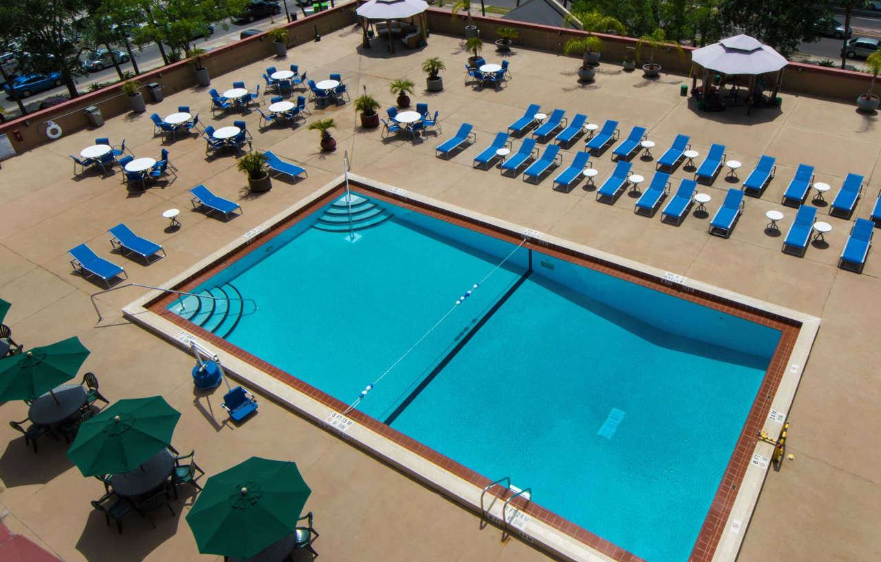 Holiday Inn Gainesville-University Center By Ihg Экстерьер фото